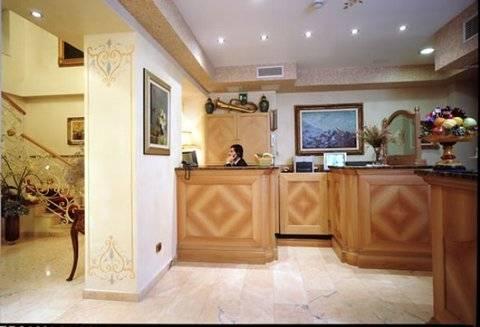 Hotel Dieci 4*