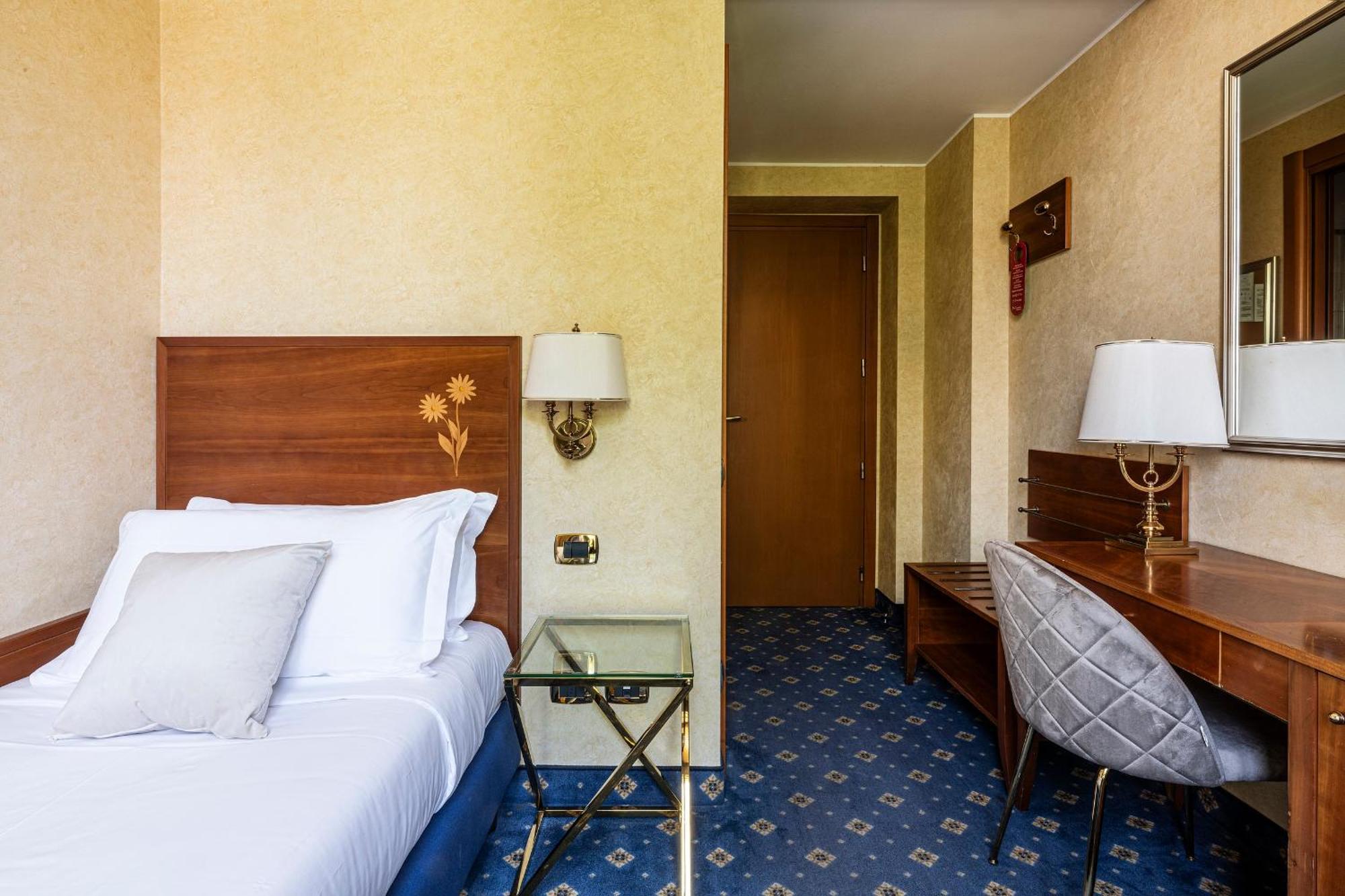 Dieci Hotel 4*