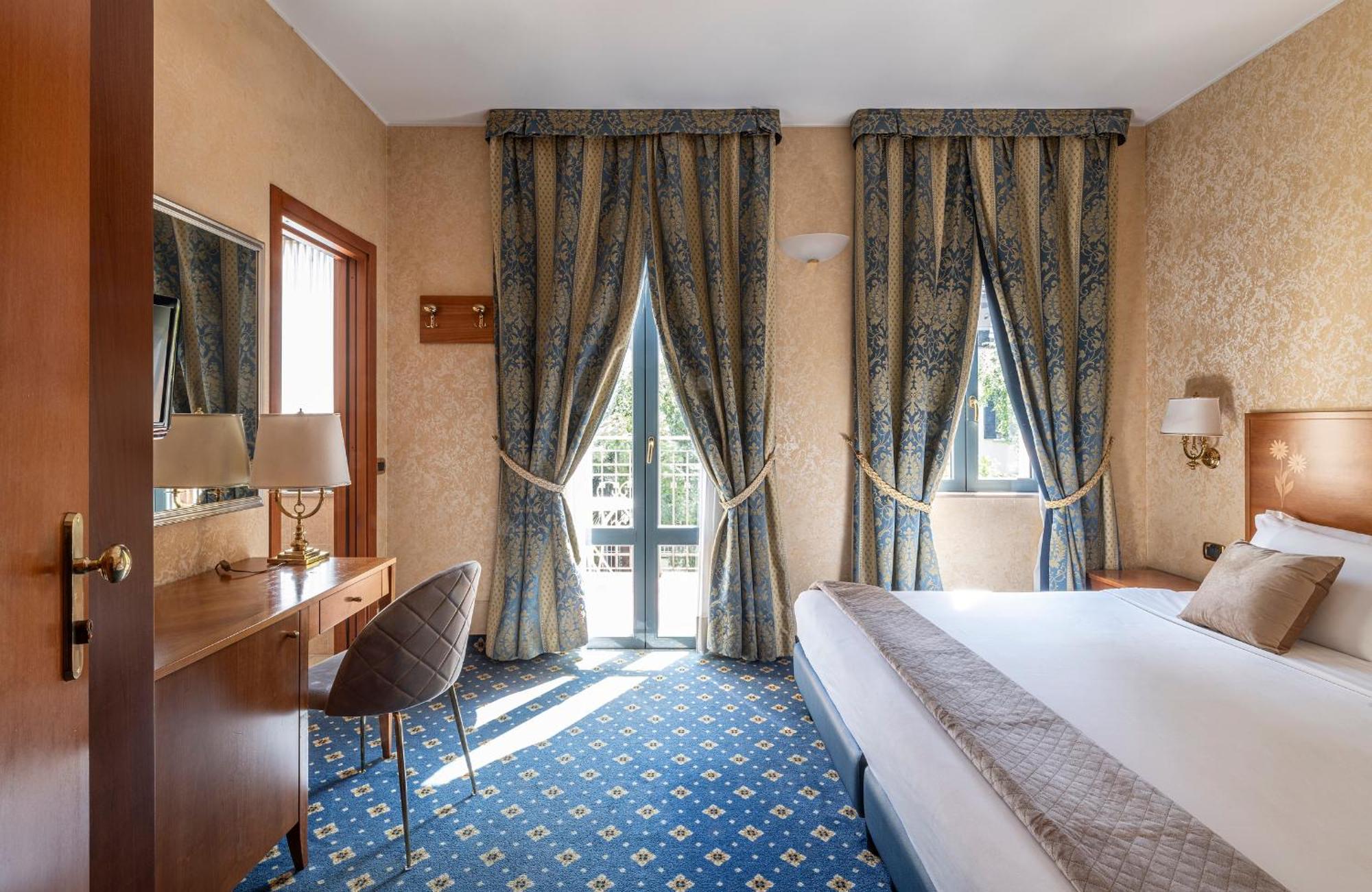 Dieci Hotel 4*